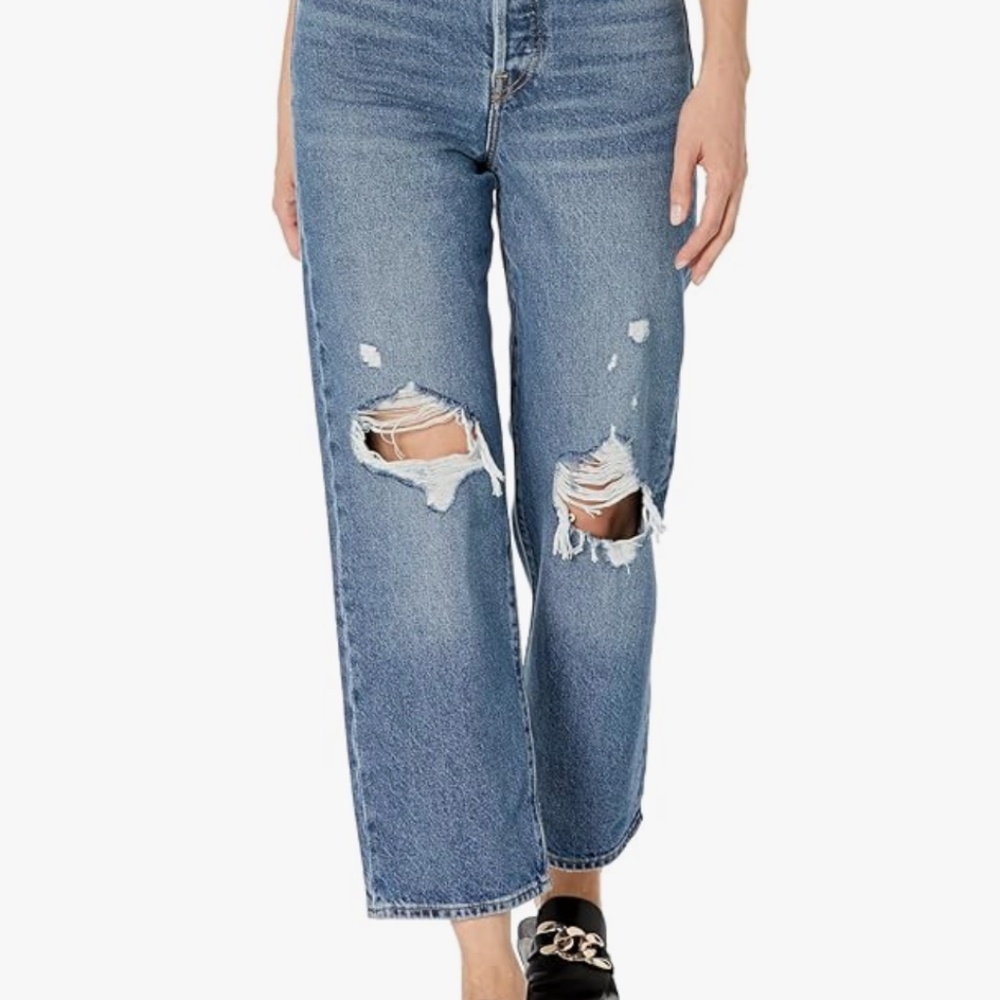 Levis Ribcage Straight Ankle Frayed Knees